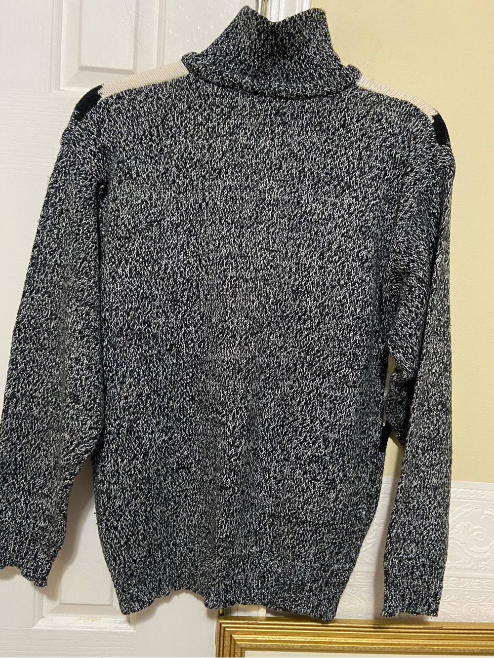 Vintage Sweater Metallic Knit Diamond Cross Pattern Women’s Size Medium - Picture 8 of 8